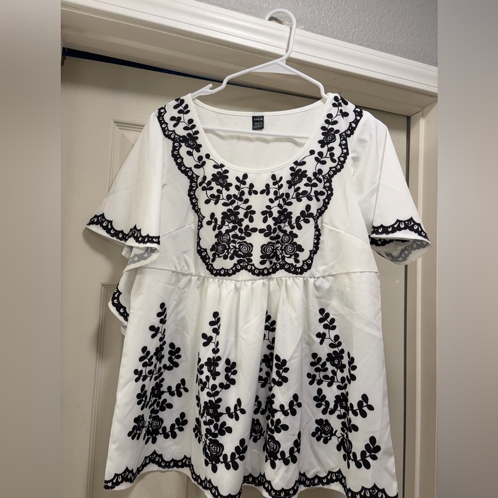 SHEIN White Top with Black Floral